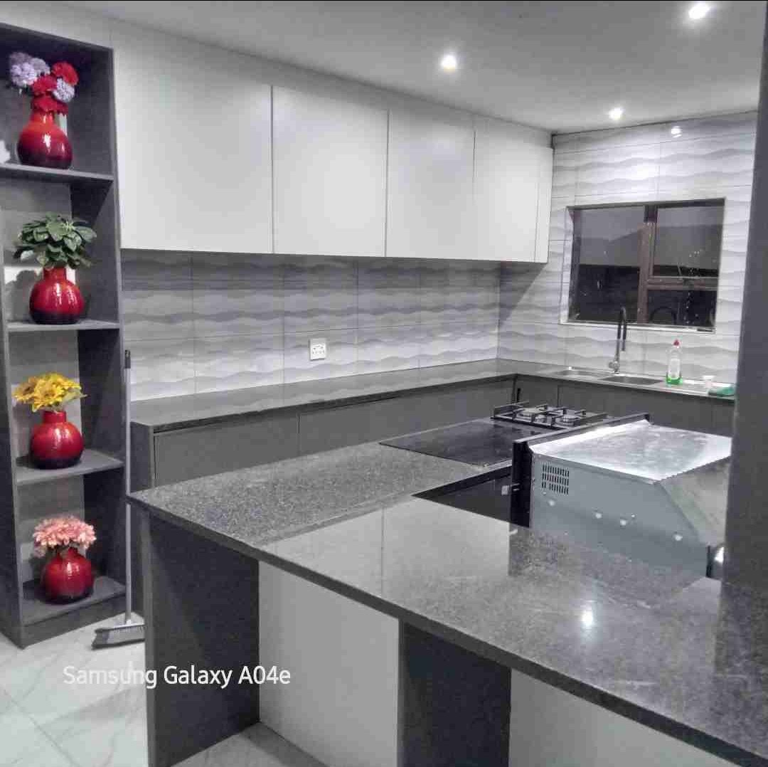 Sleek, practical, and ready for life. Your dream kitchen, crafted with care.
