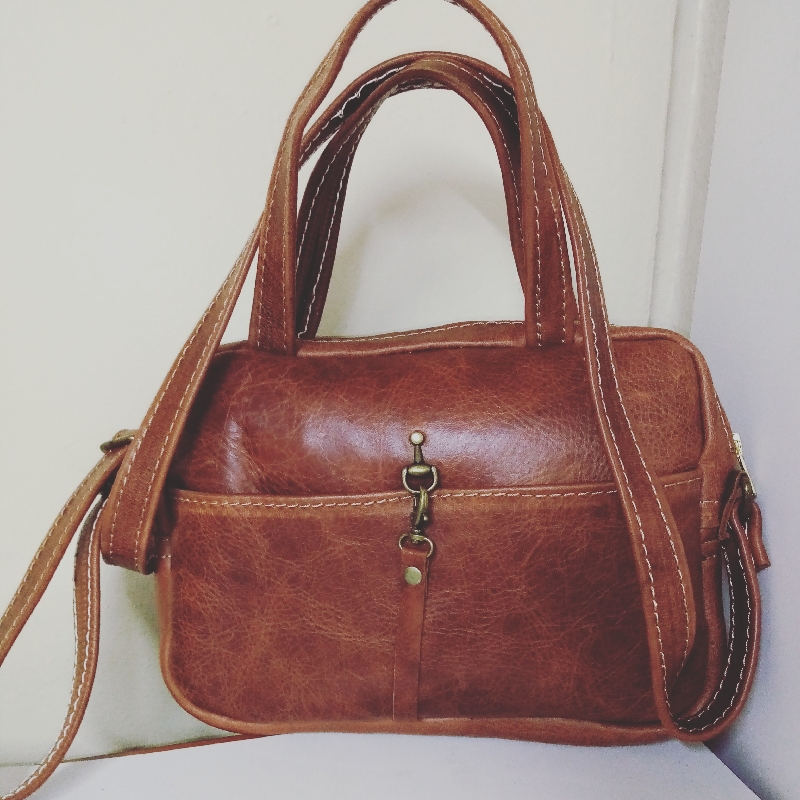 Ladies strap bag