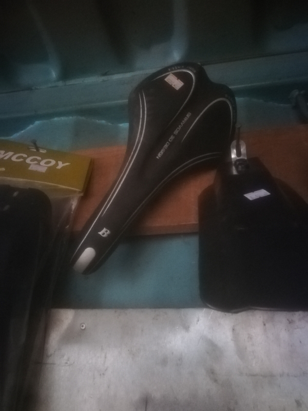 Bravvos racing saddle available in stock