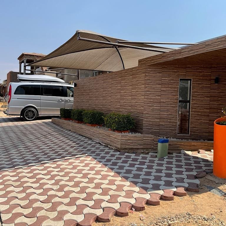 Phomolong resident, Tembisa