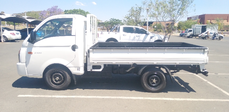 Bakkie for hire