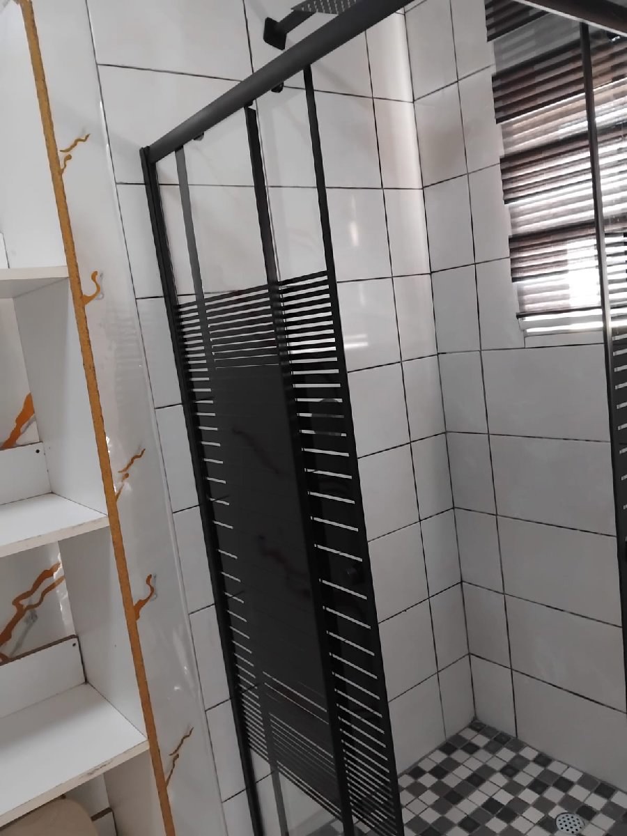 SHOWER INSTALLATION