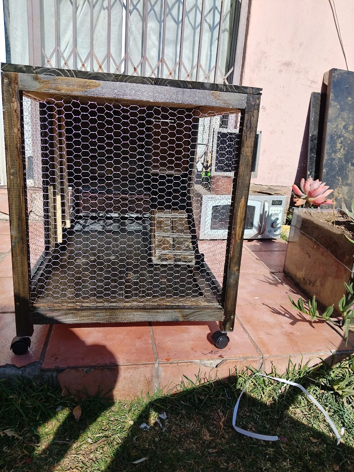 Indoor Mobile Cage